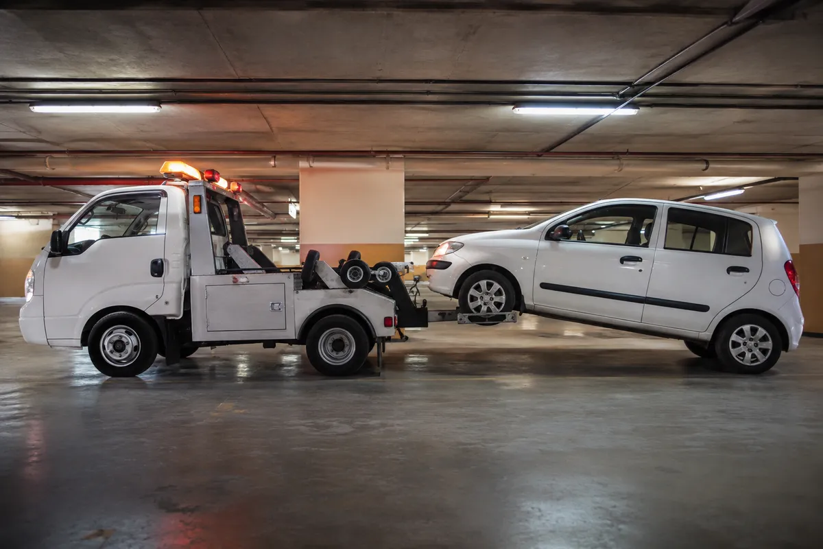 Wheel-Lift Tow Truck tow truck (ونش رفع) from the Riyadh Tow Services fleet